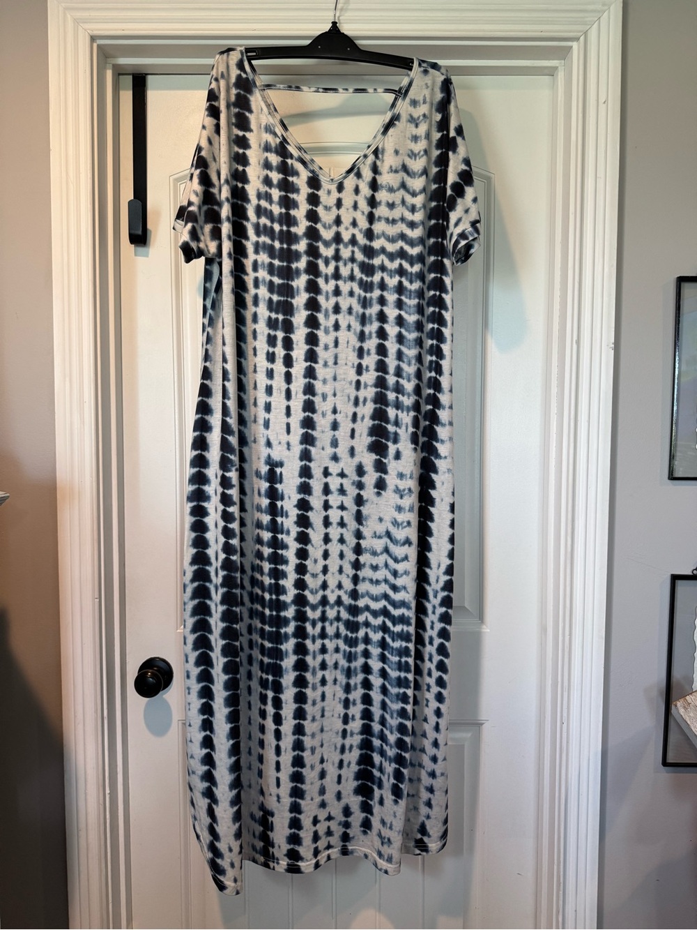 Tie-Dye V-Neck Maxi Dress or Coverup with pockets in Blue and White